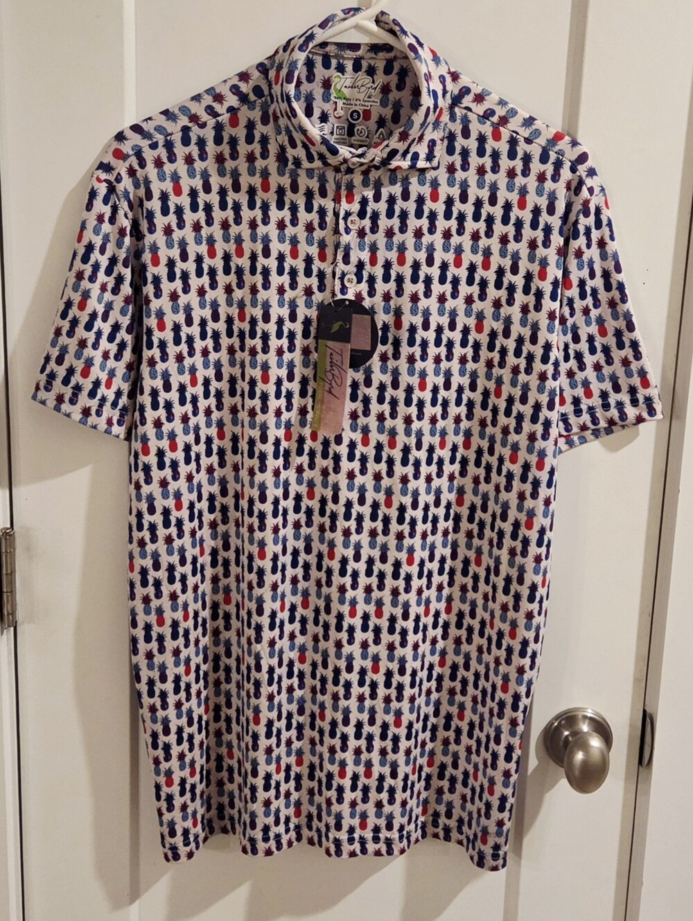 NWT Tailorbyrd Performance Golf Polo - Size Small - Colorful Pinapple AOP